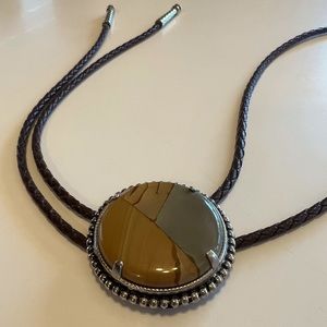 VTG bolo tie Beautiful stone